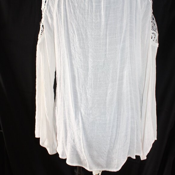 BY DESIGN Ivory Cold Shoulder Casual Blouse Shirt Top Size Medium - Picture 8 of 16